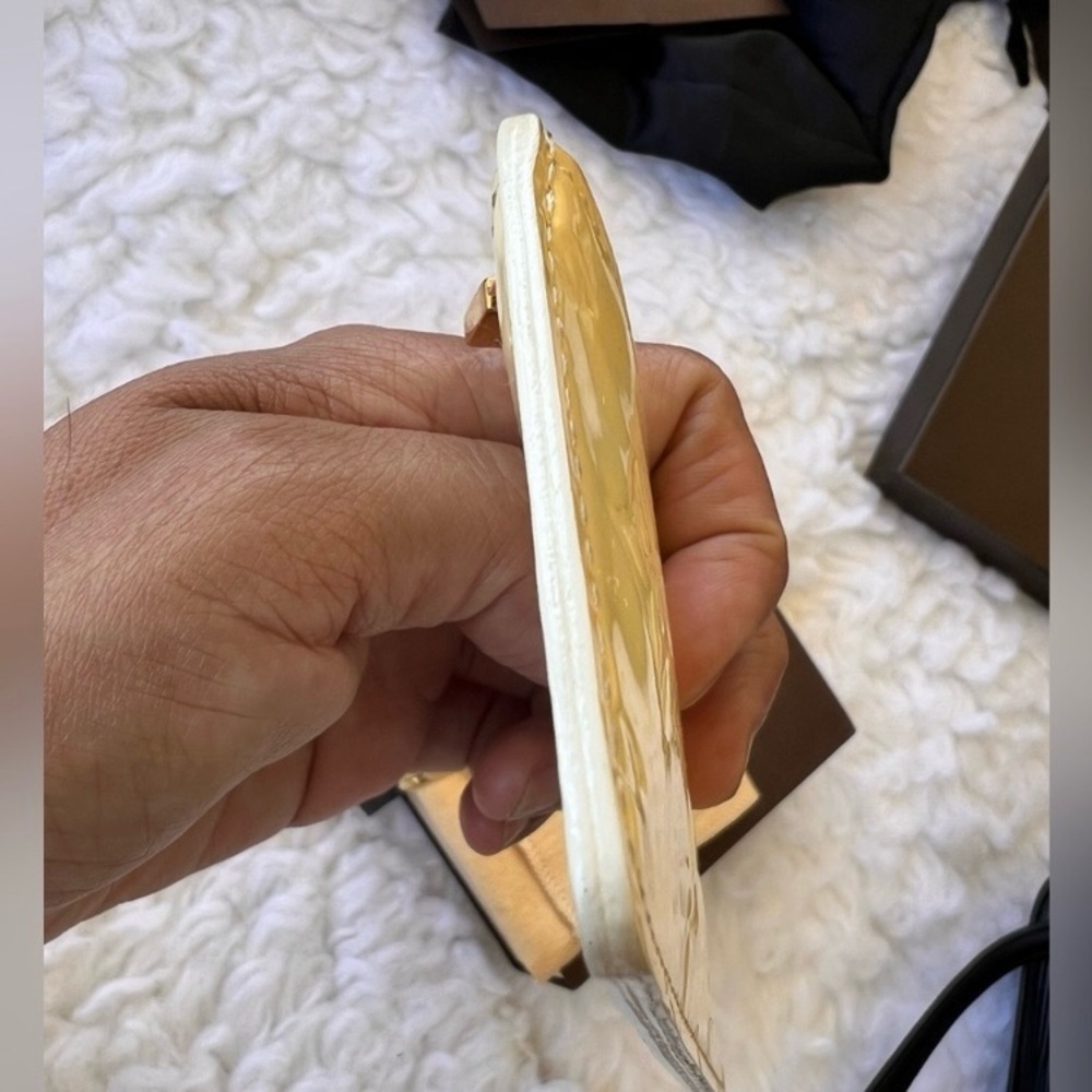Louis Vuitton Cream Vernis Key and Cardholder (CA1006) All Inclusive - Picture 4 of 8